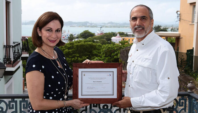 La directora ejecutiva de la CTPR, Ingrid I. Rivera Rocafort, junto al director ejecutivo de Para la naturaleza, Fernando Lloveras San Miguel.