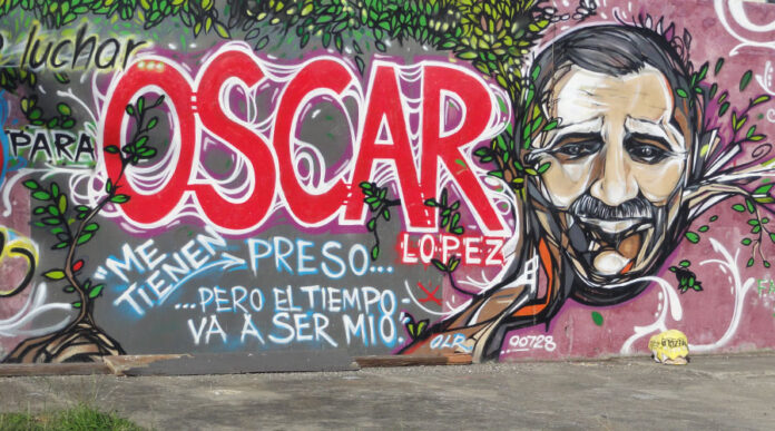 Arte urbano inspirado por Oscar López Rivera en el barrio Canas, en Ponce. (Flickr / Tito Caraballo)