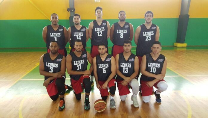 Integrantes del equipo de Ponce en el torneo de la JDC Basketball League.