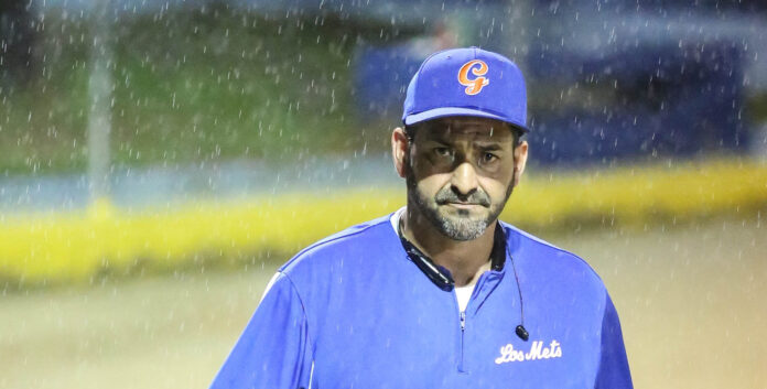 El dirigente de los Mets de Guaynabo, Héctor Reyes, ha formado parte de la franquicia desde 1986.