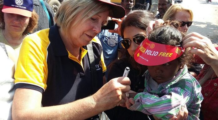 La carrera 5K como parte de un esfuerzo global para recaudar fondos para llevar vacunas de polio a India y Afganistán.