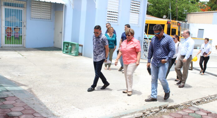 La alcaldesa de Ponce, María Meléndez Altieri, visitó el espacio que albergará en nuevo centro.