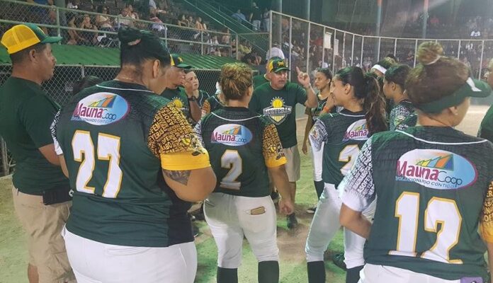 Las Jueyeras de Maunabo necesitan dos victorias para revalidar como campeonas del sóftbol femenino.