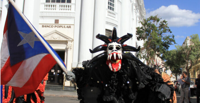 Los vejigantes forman parte de la tradición del Carnaval de Ponce.