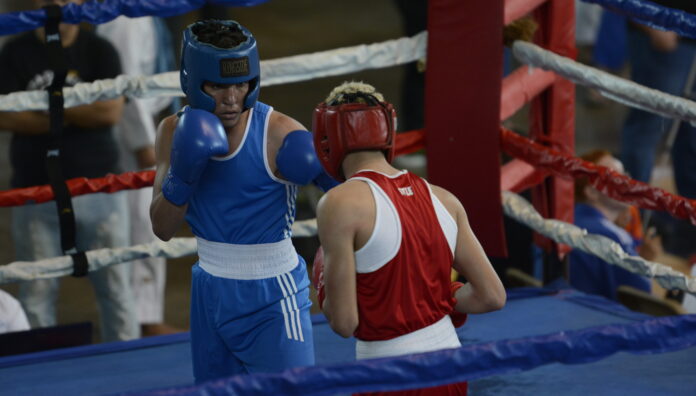 El boxeo es una de las disciplinas que ofrece la Escuela Especializada en Deportes Eugenio Guerra Cruz (ECEDAO).