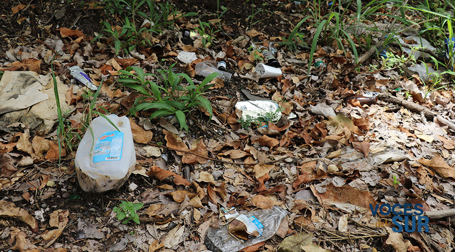 Operación Ambiental del Sur busca, no solo hacer limpieza de basura en Juana Díaz, sino educar a la comunidad sobre reciclaje y la importancia de cuidar el ambiente. (Voces del Sur)