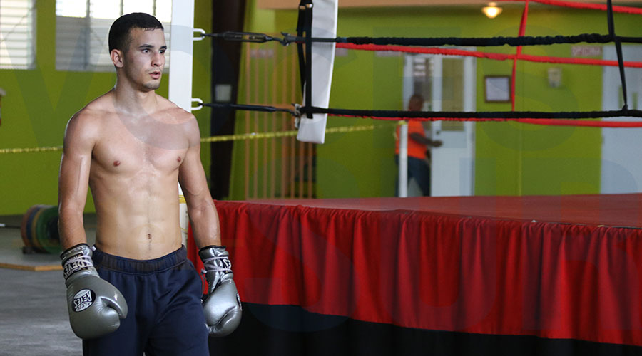 Rubén O'neill Mass lleva tres años como boxeador profesional. (Voces del Sur)