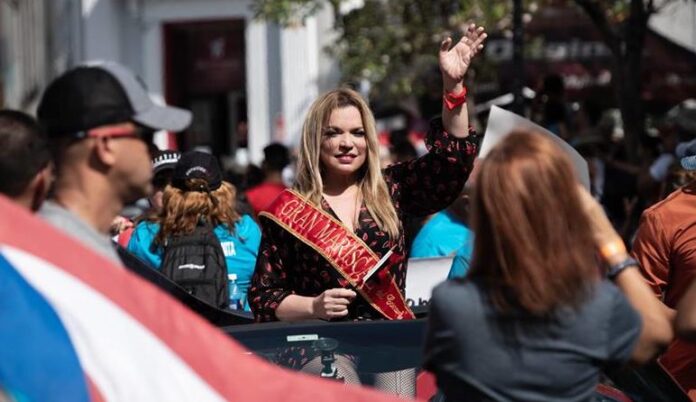 Ednita Nazario compartió con el público durante el Carnaval de Ponce. (