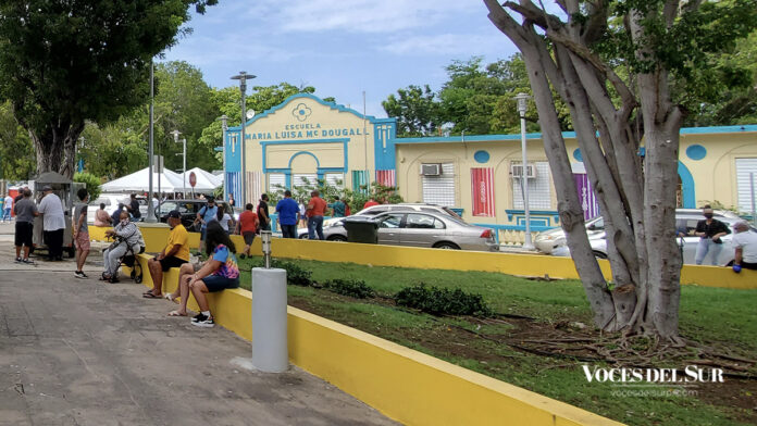 Escuela María Luisa McDougall en Guánica.