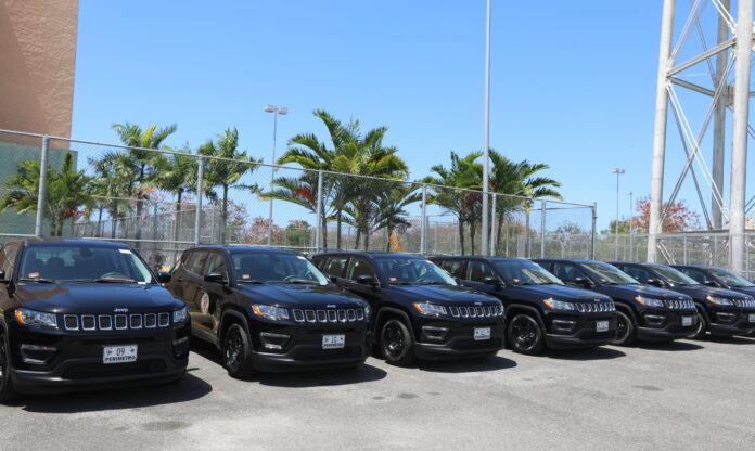 El DCR entregó 37 vehículos nuevos para patrullar varias instalaciones de seguridad e investigación y ocho cárceles.