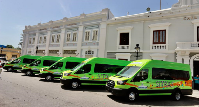 La administración municipal de Ponce añadió cinco unidades Ford Transit 350 Wagon Paratransit a su flota de vehículos de SITRAS. (Suministrada)
