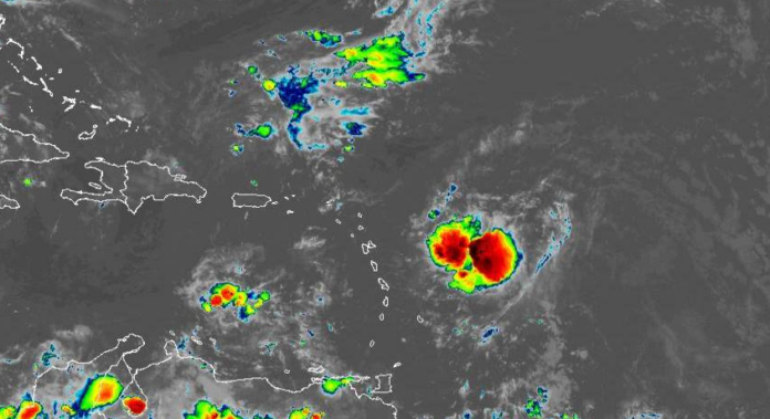 El centro de la tormenta tropical Grace fue localizado en la latitud 15.8 Norte, longitud 55.6 Oeste.