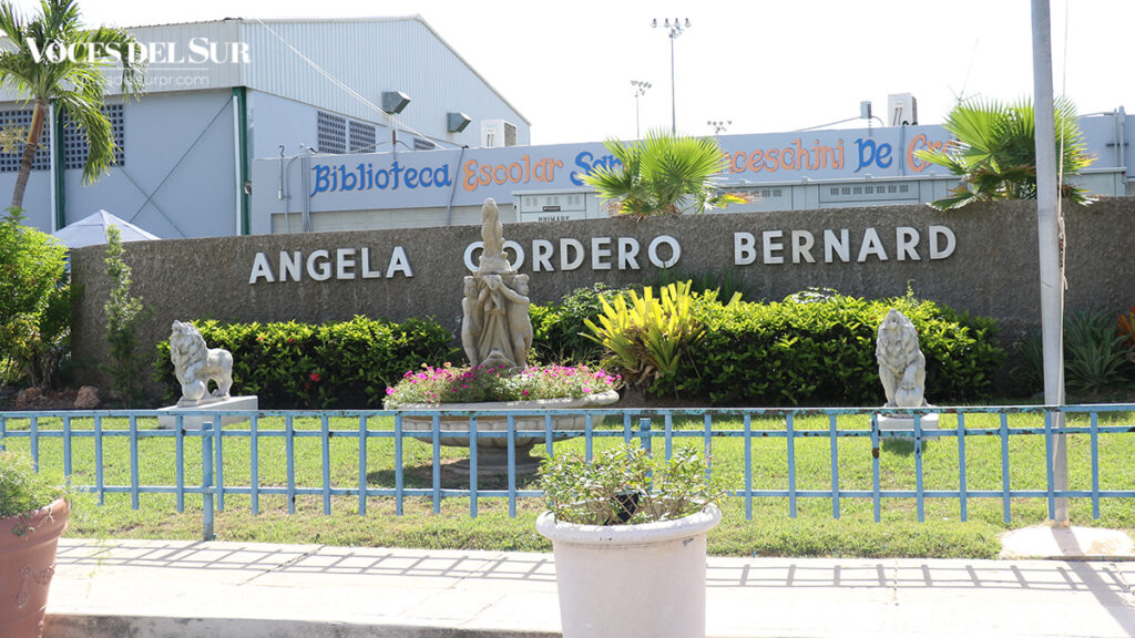 Escuela Ángela Cordero Bernard en Ponce.
